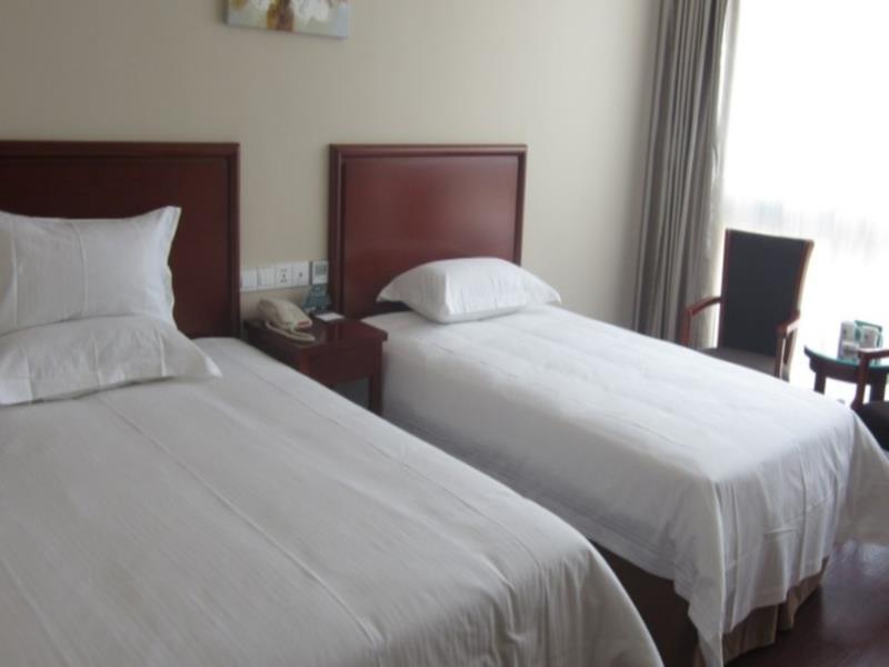 Greentree Inn Zhejiang Jiaxing West Zhongshan Road Vintage Car Building Express Hotel Exterior photo