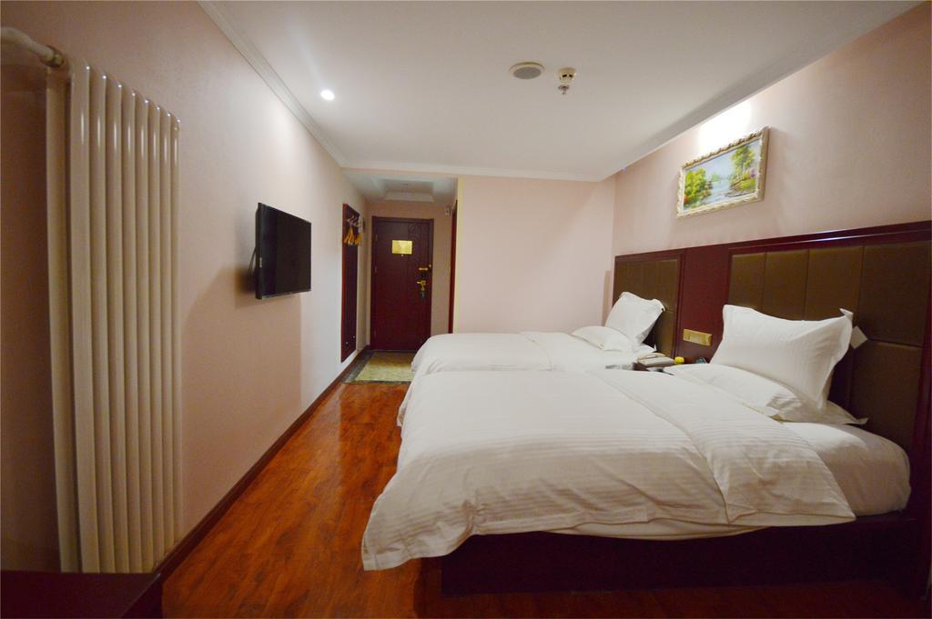 Greentree Inn Zhejiang Jiaxing West Zhongshan Road Vintage Car Building Express Hotel Exterior photo